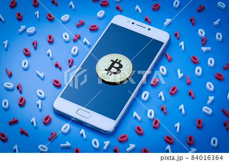 スマートフォンとビットコイン デジタルイメージ スマートフォンとビットコイン デジタルイメージ 84016364