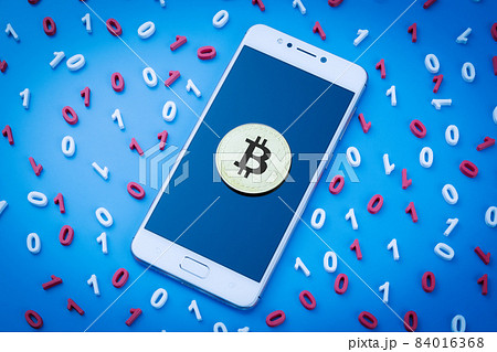 スマートフォンとビットコイン　デジタルイメージ 84016368