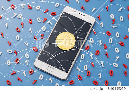 スマートフォンとビットコイン デジタルイメージ スマートフォンとビットコイン デジタルイメージ 84016369