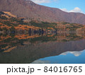 青木湖の水鏡 84016765