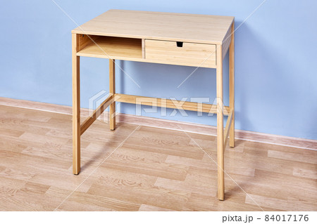 Writing desk or console table with storage. 84017176