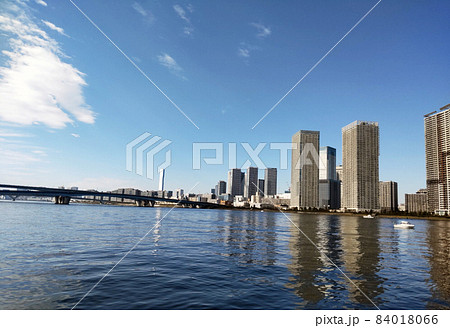 豊洲の海岸沿いの景色 豊洲の海岸沿いの景色 84018066