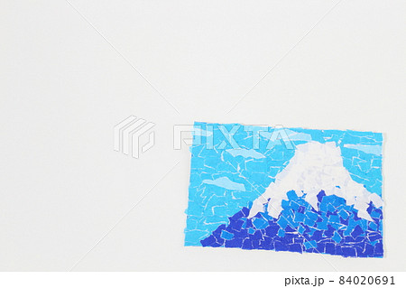 富士山【貼り絵・ちぎり絵】ポストカード（白バック・白背景・コピースペース） 84020691