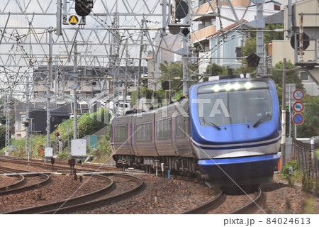 複々線東海道本線　名所　夙川カーブを行く　高速特急　スーパーはくと 84024613