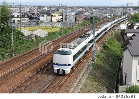複々線東海道本線 名神クロスを快走 特急サンダーバード 複々線東海道本線 名神クロスを快走 特急サンダーバード 84026591