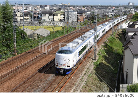 京都発関空行き　複々線名東海道本線　神クロスを快走　特急はるか 84026600
