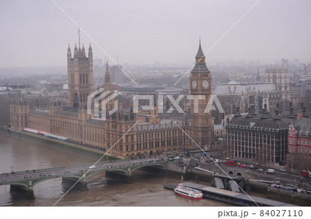 ロンドンのビックベン 84027110