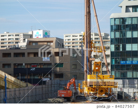 ビル建設現場 安全第一 84027507