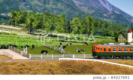 高原の牧場と急行列車ジオラマ 高原の牧場と急行列車ジオラマ 84027691