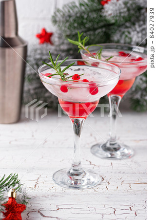 Cranberry margarita cocktail. Christmas drink 84027939