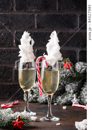 Champagne or prosecco with cotton candy Champagne or prosecco with cotton candy 84027985