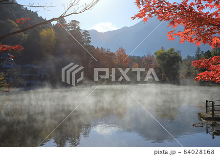 秋の由布院（金鱗湖） 84028168