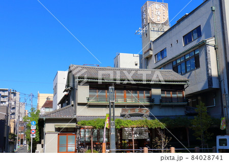 船橋屋亀戸天神前本店 船橋屋くず餅 東京都江東区亀戸3-2-14 船橋屋亀戸天神前本店 船橋屋くず餅 東京都江東区亀戸3-2-14 84028741