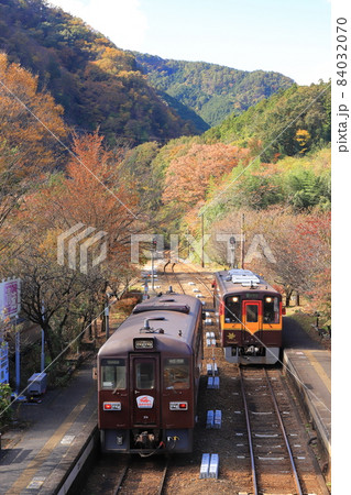 わたらせ渓谷鐵道「11月上旬・紅葉時期の神戸駅」 わたらせ渓谷鐵道「11月上旬・紅葉時期の神戸駅」 84032070