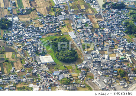 大塚山古墳の空撮　奈良県河合町 84035366