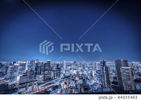 晴れた大阪の夜景　梅田から撮影 84035463
