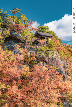 紅葉の山寺 釈迦堂(山形県山形市) 紅葉の山寺 釈迦堂(山形県山形市) 84043435