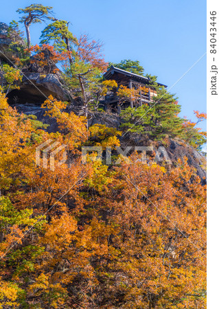 紅葉の山寺 釈迦堂(山形県山形市) 紅葉の山寺 釈迦堂(山形県山形市) 84043446