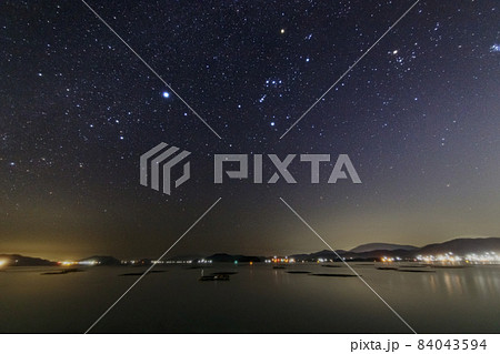 瀬戸内の冬の星景色　オリオン座と昴 84043594
