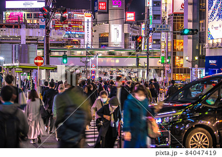 日本の東京都市景観 再び感染拡大の予兆…渋谷は脅威の人流…新たな動線が…高齢者、車…＝11月17日 84047419