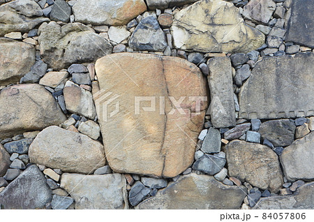 旧 高松城の石垣（玉藻公園(高松城跡)／香川県高松市玉藻町） 84057806