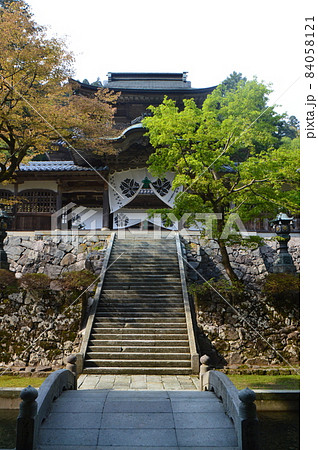 永平寺の境内（福井県吉田郡永平寺町志比5-15） 84058121