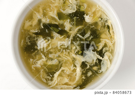 玉子とワカメの中華風スープ 84058673