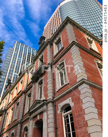 東京丸の内・三菱一号館と丸の内パークビルディング 84075463