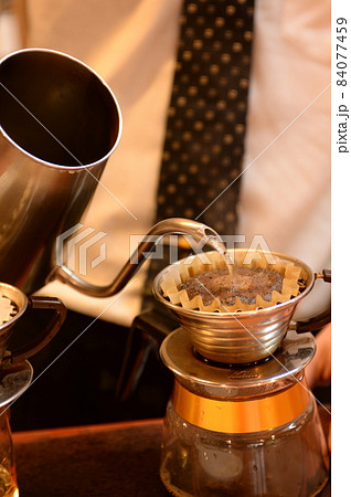 コーヒー 84077459