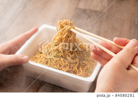 カップ焼きそば カップ焼きそば 84080281