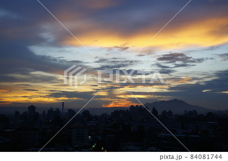 夕陽 西日 落陽 84081744