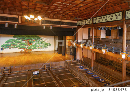 八日市・護国地区の町並み 内子座 八日市・護国地区の町並み 内子座 84088478