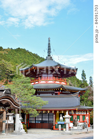 高野山・成福院「摩尼宝塔」　【和歌山県伊都郡高野町高野山】 84091703