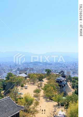 秋の松山城（天守閣）から見た景色　愛媛県松山市 84091781