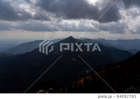 秋の御在所と周辺の風景 84092765