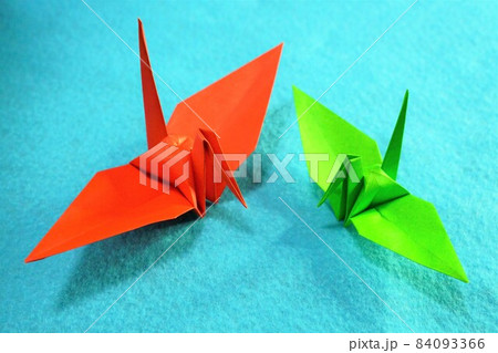折り紙の鶴 84093366