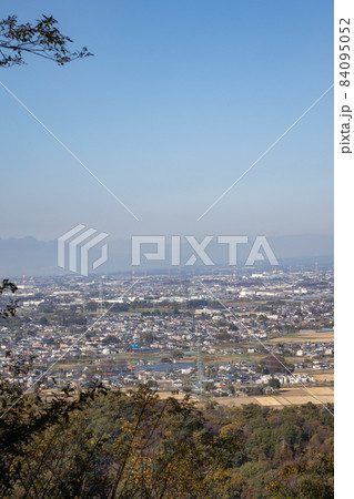 史跡金山城跡の遊歩道からの展望　群馬県太田市 84095052