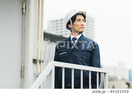 若い施工管理技士のポートレート　撮影協力：WEEK芝大門(サンフロンティア不動産) 84101459