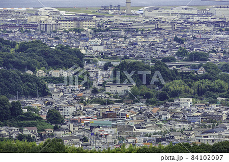 岩国 岩国錦帯橋空港と岩国市街地 山口県岩国市 岩国 岩国錦帯橋空港と岩国市街地 山口県岩国市 84102097
