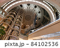 羽田空港第2ビルのホール 84102536