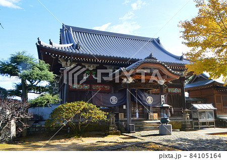 四国八十八カ所霊場の第五番札所・地蔵寺の「本堂」(徳島県板野郡板野町羅漢字林東5) 四国八十八カ所霊場の第五番札所・地蔵寺の「本堂」(徳島県板野郡板野町羅漢字林東5) 84105164