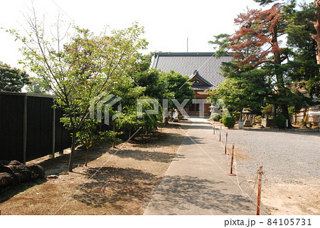 大督寺の境内（山形県鶴岡市家中新町） 84105731