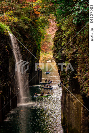 高千穂峡 真名井の滝と紅葉 高千穂峡 真名井の滝と紅葉 84107083