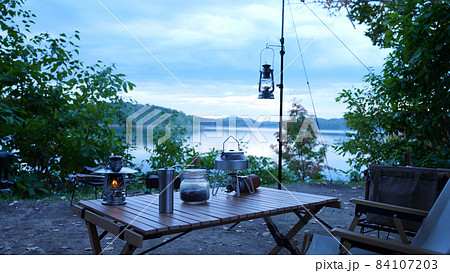 キャンプ アウトドア  キャンプ場  84107203