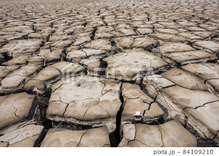 風景 干ばつ 乾燥 84109210