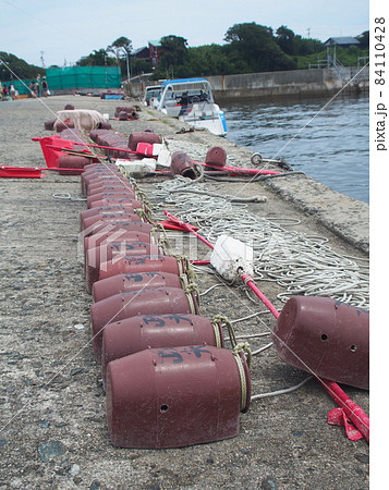 漁港の蛸壺 84110428