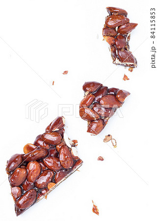 Nougat with almonds 84115853