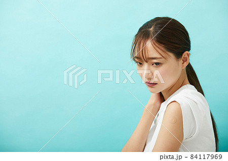 若い女性 注射 ワクチン 若い女性 注射 ワクチン 84117969