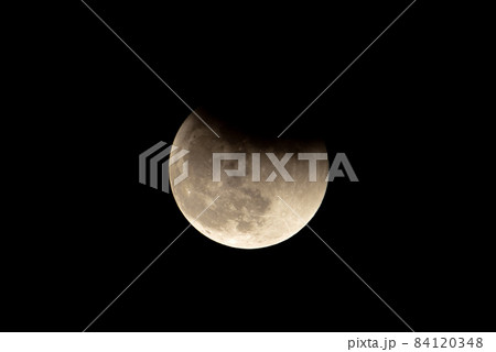 部分月食 その6 福岡市 2021年11月19日 19時30分 部分月食 その6 福岡市 2021年11月19日 19時30分 84120348