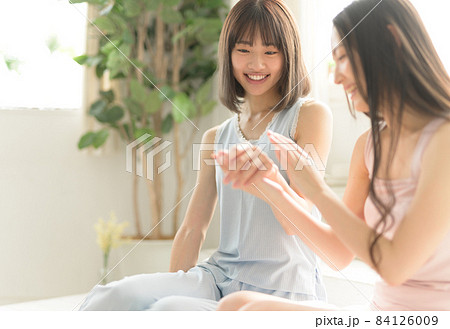 女性の美容 84126009